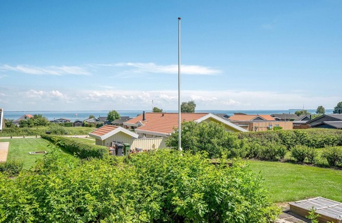 Grønninghoved Strand House | Pet friendly home in Sjølund with sauna