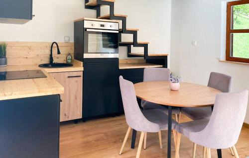 Veljun House | Pet Friendly Home In Slunj