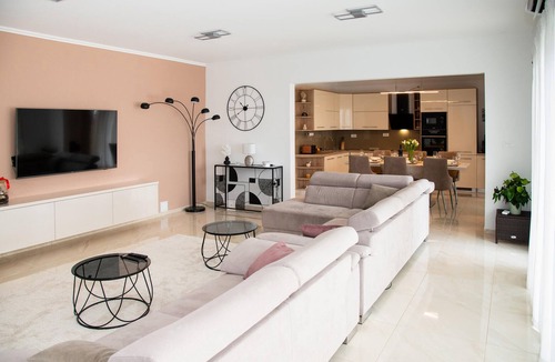 Smrika House | Pet friendly home in Smrika with sauna