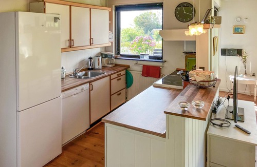 Remmer Strand House | Pet friendly home in Struer with WiFi