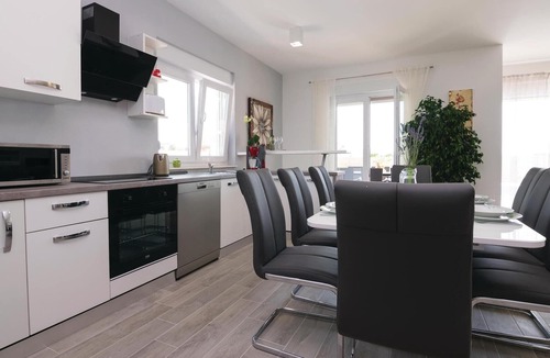 Sukosan House | Pet friendly home in Sukosan