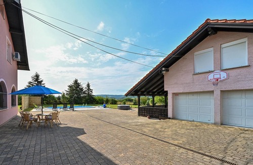 Konjscina House | Pet friendly home in Turnisce