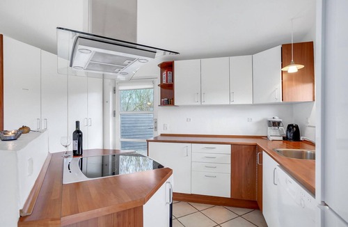 Skaven Strand House | Pet friendly home in Tarm with sauna