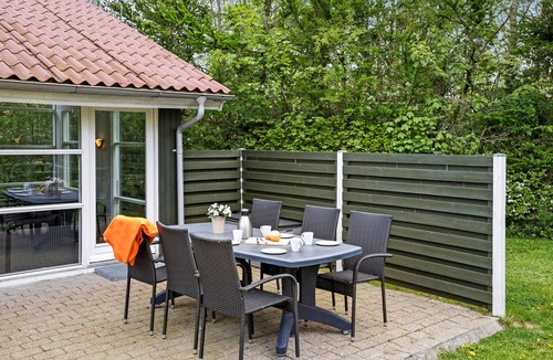 Skaven Strand House | Pet friendly home in Tarm with sauna