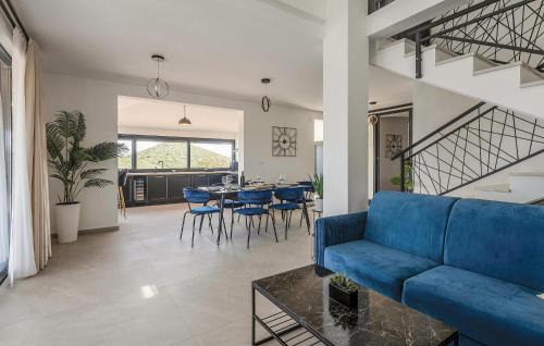Zman House | Pet Friendly Home In Zman