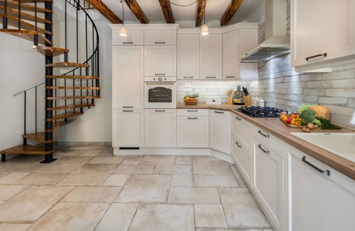 Zvonece House | Pet friendly home in Zvoneca