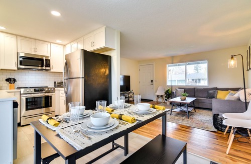 Aloha House | Pet Friendly Home Near Intel and Nike!