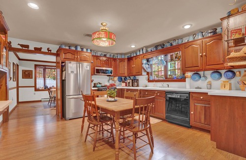 Columbia House | Pet Friendly Home Near Hershey & Gettysburg