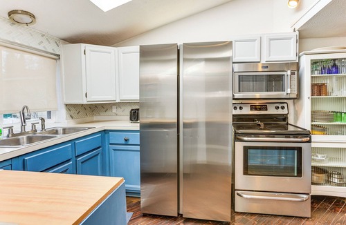 Farwell House | Pet Friendly Home on Lake w/Dock, Firepit & More!