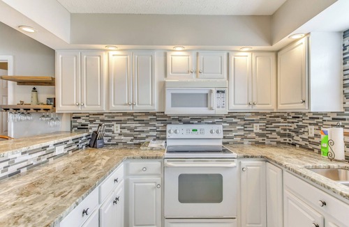 Myrtle Beach House | Pet-Friendly Home w/Fire Pit in Myrtle Beach