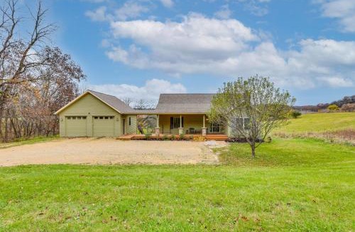 The Galena Territory House | Pet-Friendly Home w/Resort-Style Amenities!