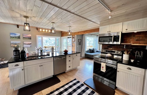 Sandgate House | Pet friendly home with Breathtaking views