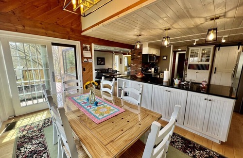 Sandgate House | Pet friendly home with Breathtaking views