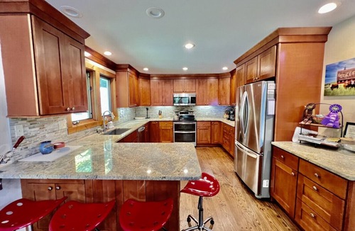 Forest Farms House | Pet Friendly home with a barrel sauna