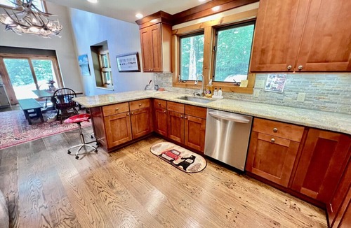 Forest Farms House | Pet Friendly home with a barrel sauna