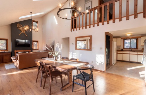 Basye Cabin | Pet Friendly, Hot Tub, Grill, Fire Pit, Bryce Resort, Golfing, Hiking