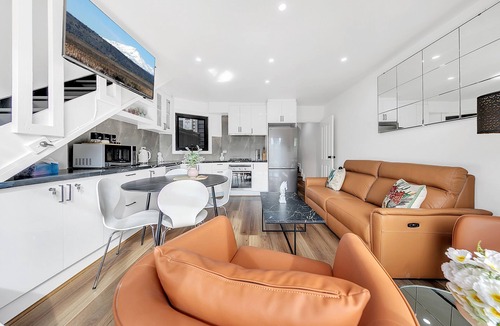 Richmond North House | Pet Friendly House Near MCG