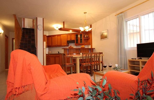 Riumar Cottage | Pet-Friendly House with Private Pool Near the Beach, Free WiFi, Optional A/C, Dog-Friendly Beach