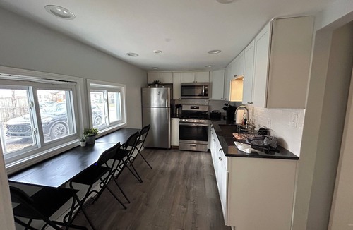 Hazel Park House | Pet-Friendly HP Home: 3 Bedrooms, Fast WiFi, Near Downtown Ferndale