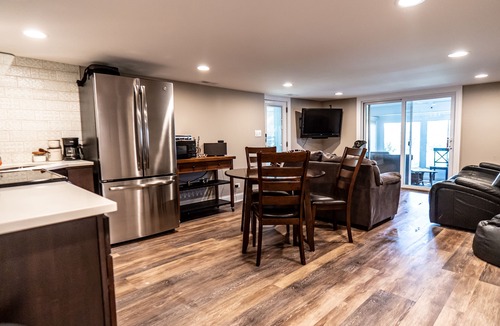 Round Lake House | Pet Friendly Huge Lake Front Home with Stunning Views