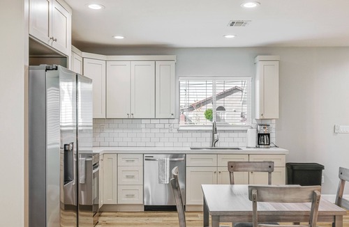 Hughson House | Pet-Friendly Hughson Getaway, 9 Mi to Modesto!