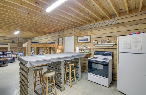Winona Apartment | Pet-Friendly Huntsville Home: ATV Authorized Route