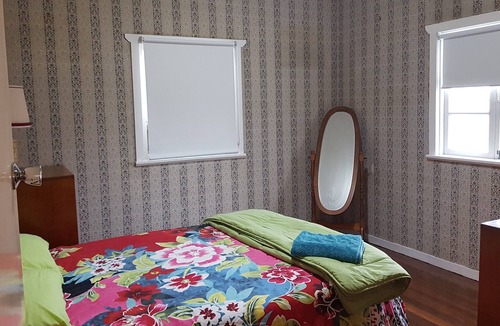 Kedron House | Pet friendly inside. Relocators welcome. Storage downstairs