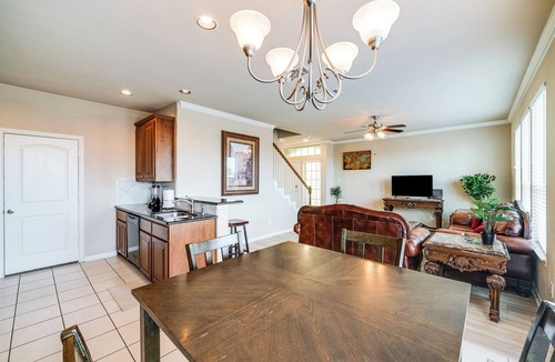 Las Colinas House | Pet-Friendly Irving Townhome w/Patio + Grill!