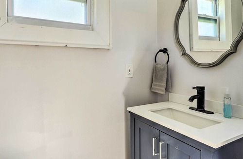 Jackson House | Pet-Friendly Jackson Lake Property with Fire Pit!