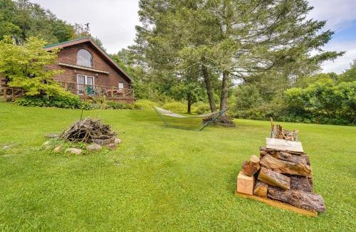 Jamestown Apartment | Pet-Friendly Jamestown Cabin with Fire Pit and Deck!