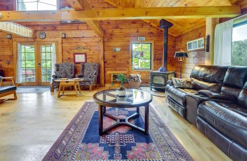 Jamestown Apartment | Pet-Friendly Jamestown Cabin with Fire Pit and Deck!