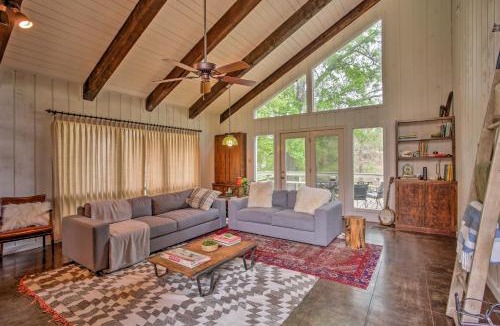 Athens House | Pet-Friendly Lake Athens Home with Fireplace!