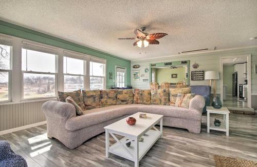 Tow House | Pet-Friendly Lake Buchanan Retreat w/Fire Pit!
