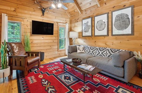 Rutherfordton House | Pet-Friendly Lake Lure Cabin w/Outdoor Oasis!