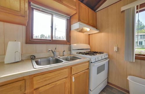 Indian River Cabin | Pet Friendly Lake Cabin: Private Dock + Fire Pit!