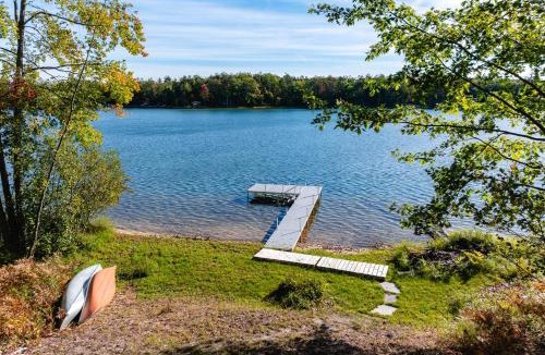 Michaywe House | Pet-friendly Lakefront Home w/Dock & Grill!