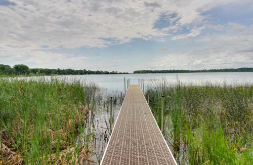 Alexandria House | Pet Friendly Lakefront Home: Dock, Kayaks & More!