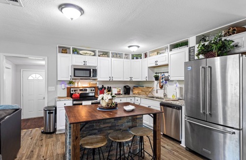 Granbury House | Pet-Friendly Lakefront Retreat w/Boat Access!