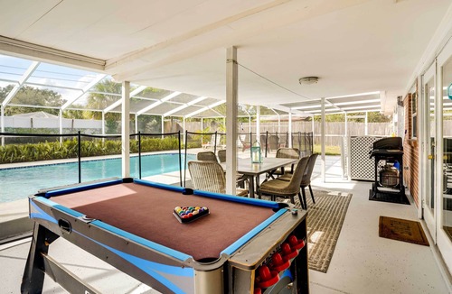 Lake Somerset House | Pet-Friendly Lakeland Escape w/Private Pool!