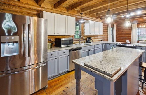 Fleming Cabin | Pet-Friendly Lakeside Gem - Private Pool, Fire Pit & Huge Yard Near Savannah