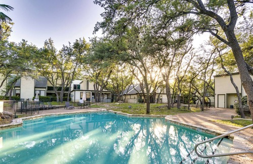 Lakeway Condo | Pet-Friendly Lakeway Condo < 1 Mi to Water!