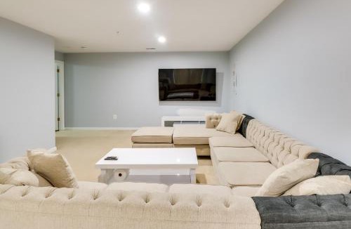 Seabrook House | Pet-Friendly Lanham Getaway w/Community Pool!