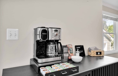 Claremont House | Pet-friendly, large yard, flexible extensions