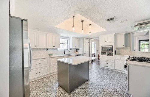 Lockhart House | Pet-Friendly Lockhart Home With Private Yard!