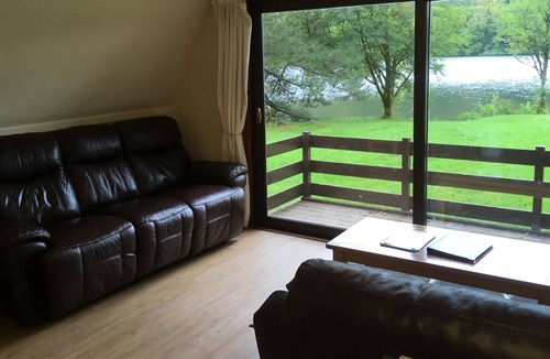 South Laggan Ski Chalet | Pet friendly Lodge with Loch view