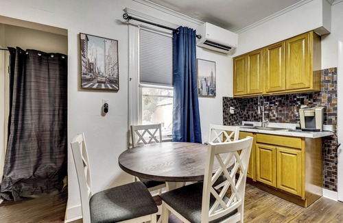 Lodi Apartment | Pet-Friendly Lodi Apt By Public Transit & MetLife!