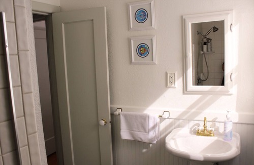 Overlook House | 🐶Pet friendly 🏠 Lovely Home Large Backyard 🔑Easy Check-in