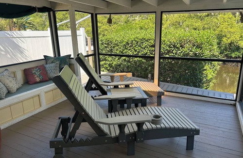 Tarpon Springs House | Pet-Friendly luxe pool home with private dock.