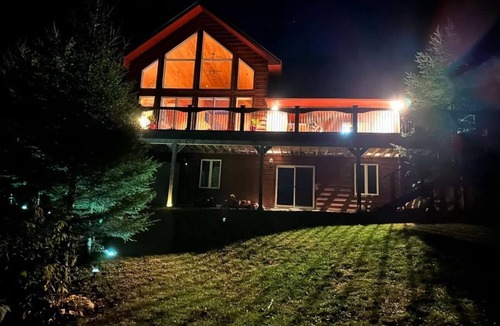 Dysart et al Cottage | Pet Friendly Luxury Cottage