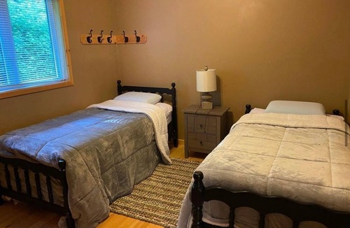 Dysart et al Cottage | Pet Friendly Luxury Cottage